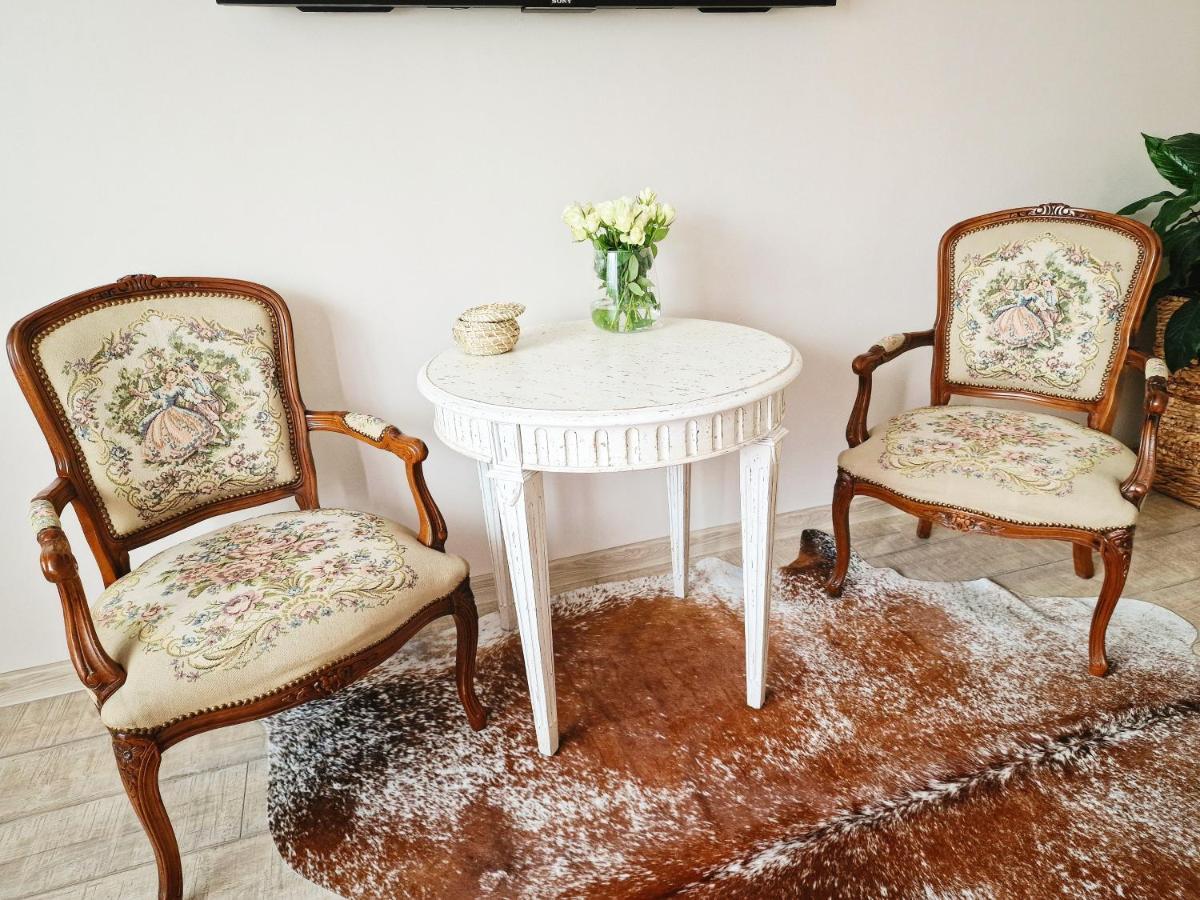 Amor Tirol Busteni (Adults Only) Екстериор снимка