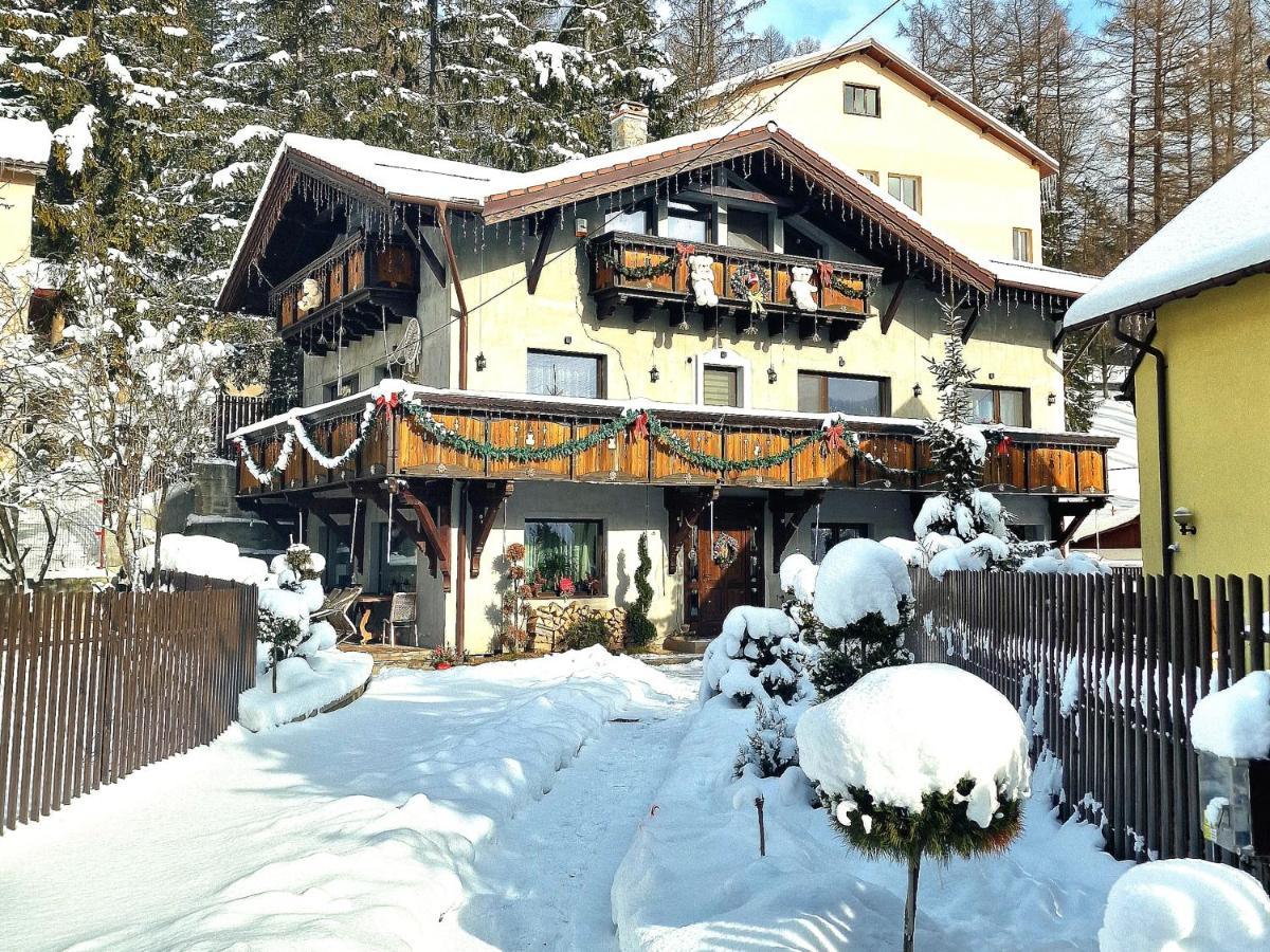 Amor Tirol Busteni (Adults Only) Екстериор снимка
